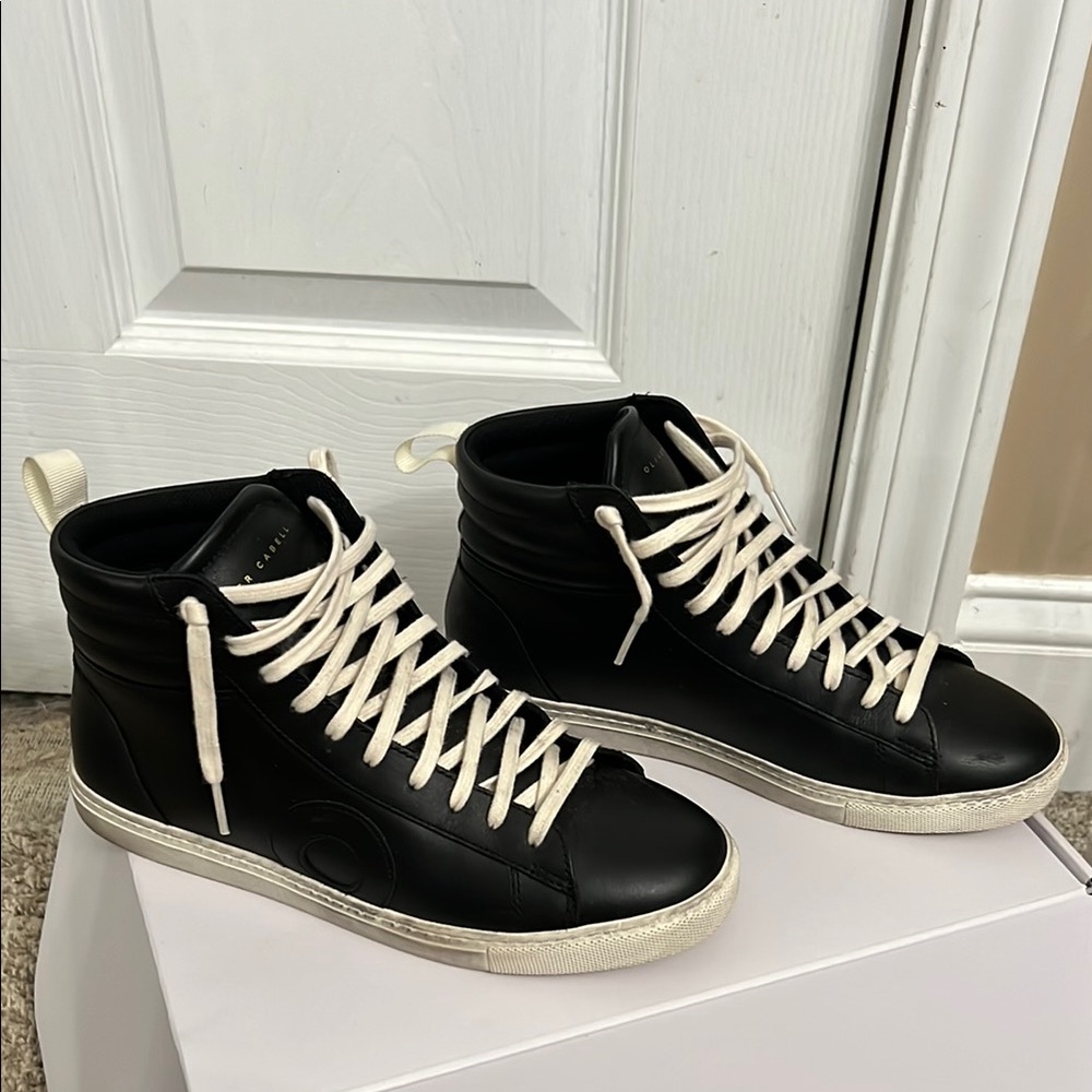 Oliver Cabell Black Sneakers Classic High-Top Design